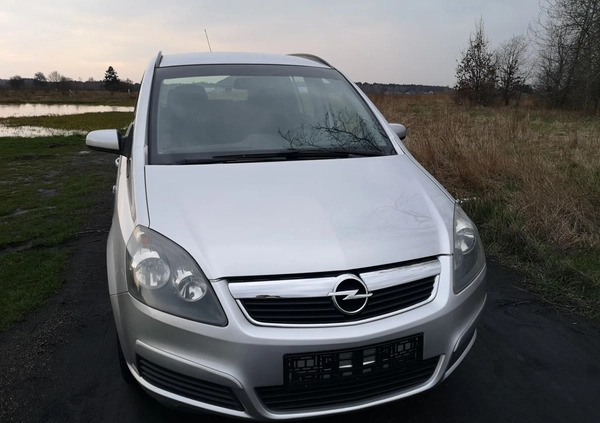 Opel Zafira cena 13900 przebieg: 243000, rok produkcji 2007 z Ryki małe 781